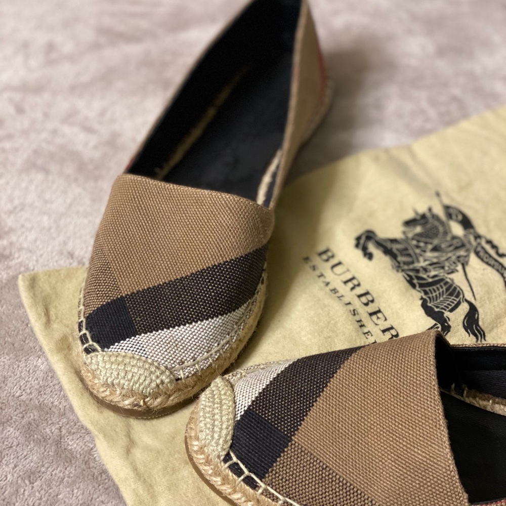 Burberry
Hodgeson Check Canvas Flat Espadrille, - Picture 3 of 6